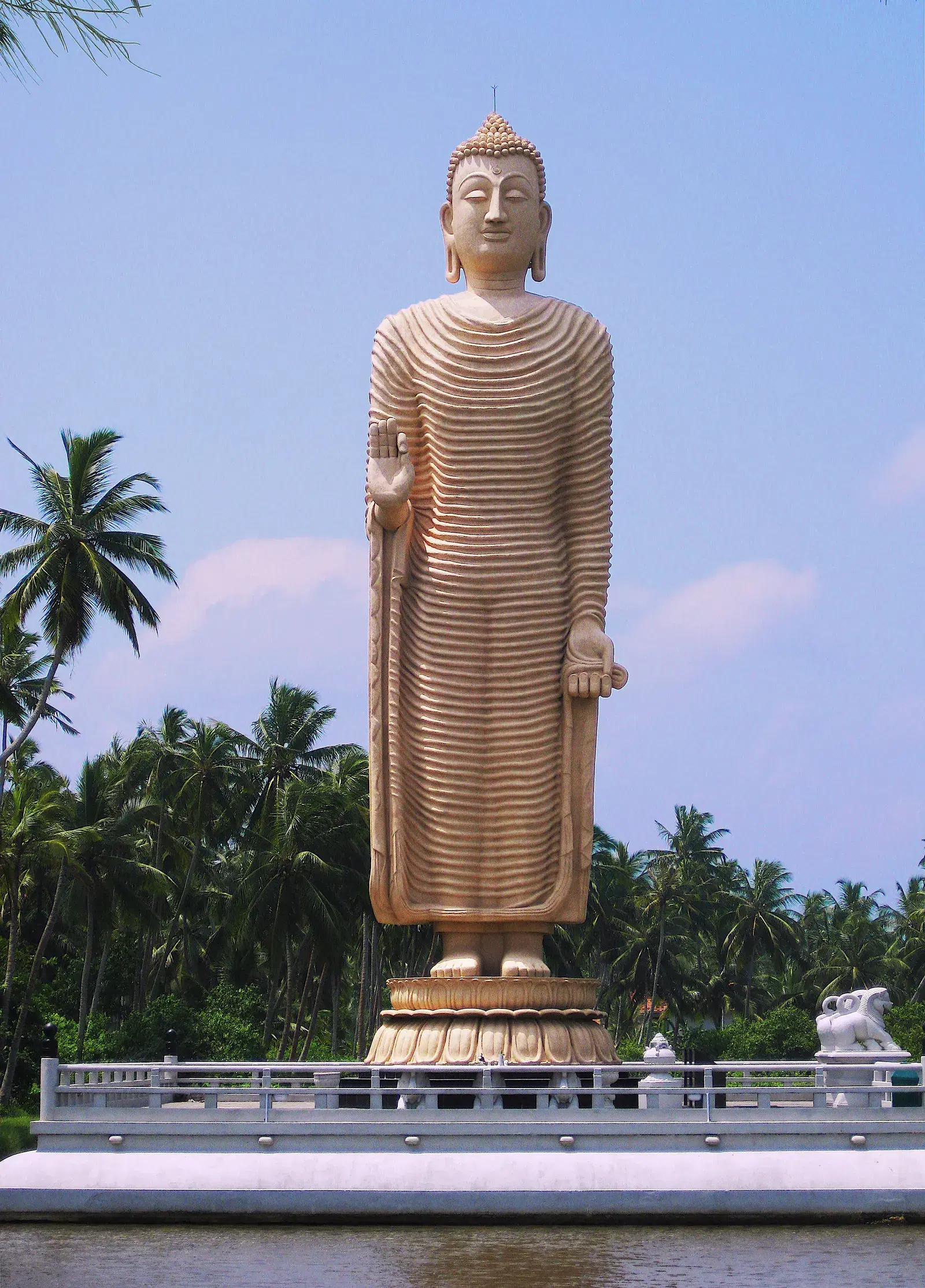 The large Buddha statue at Tsunami Honganji Viharaya, Hikkaduwa